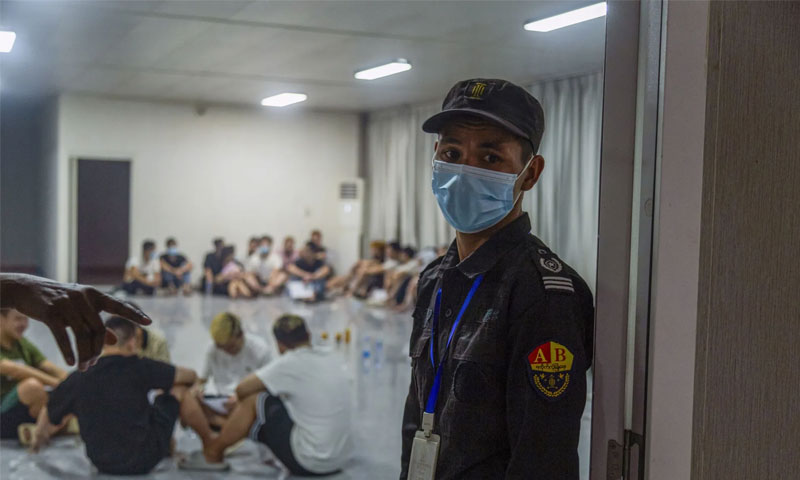 میانمار میں آن لائن فراڈ سینٹرز پر فوج کا چھاپہ، 38 پاکستانی بازیاب