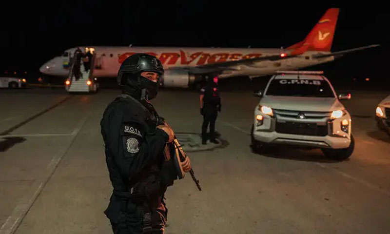 امریکا نے 172 تارکین وطن کو خصوصی طیارے سے واپس بھیج دیا