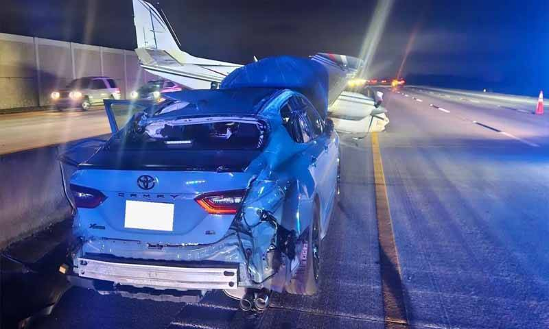 فلوریڈا میں طیارہ ہائی وے پر ہنگامی لینڈنگ کے دوران کار پر جا گرا ، خاتون زخمی florida