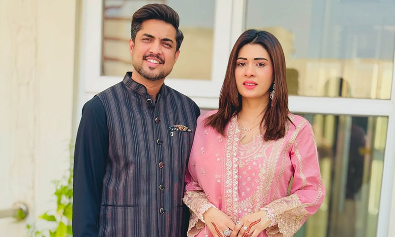 عروسہ خان شوہر کے دولت کی نمائش کرنے پر تنقید کا شکار