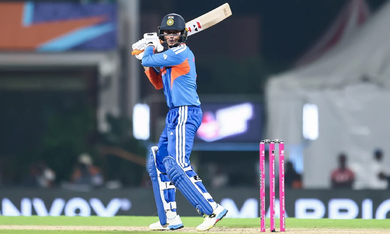 ٹی ٹوئنٹی ورلڈکپ، بھارت کی زمبابوے کے خلاف بیٹنگ جاری