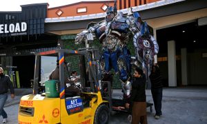 اسلام آباد کے نوجوان کا کارنامہ، کباڑ کے پرزوں سے دیوہیکل مجسمے تخلیق