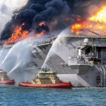 امریکی بحری بیڑے جہاز جیرالڈ فورڈ پر آگ، عملے کو شدید مشکلات کا سامنا