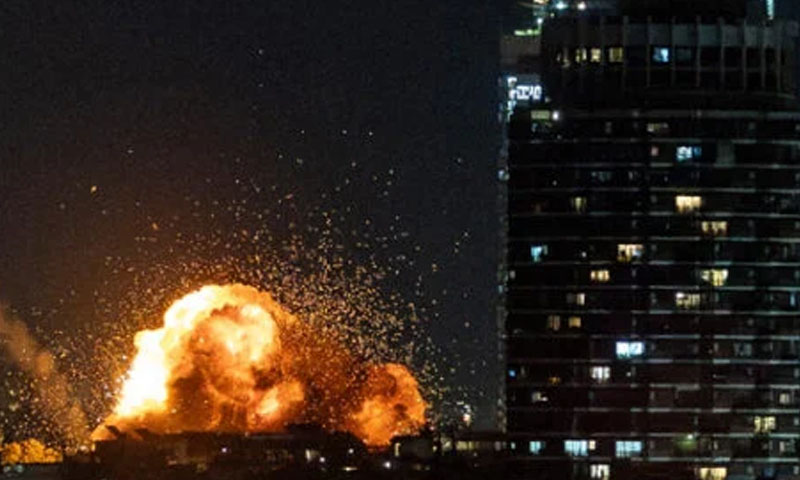 ایران کے امریکا و اسرائیلی اہداف پر تازہ حملے، ایرانی فوج نے 10 ڈرونز تباہ کر دیے