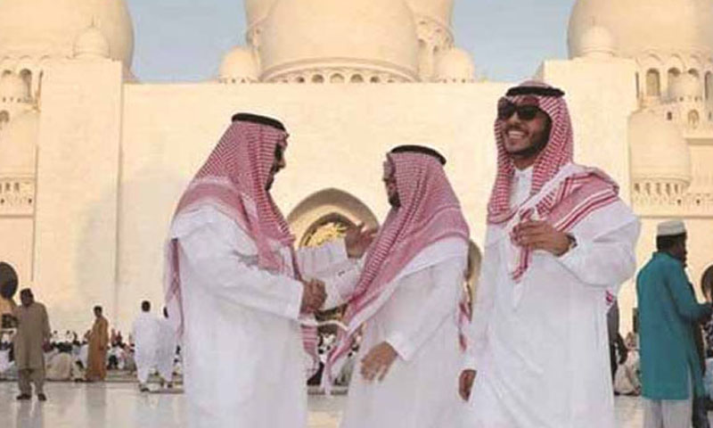 سعودی عرب سمیت دنیا کے کئی ممالک میں آج عیدالفطر منائی جا رہی ہے