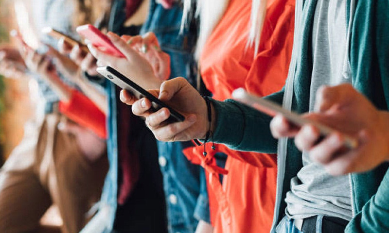 پاکستان میں موبائل صارفین کی تعداد میں حیران کن اضافہ