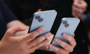 ایپل صارفین کیلئے انتباہ، لاکھوں آئی فونز ہیک ہونے کا خطرہ