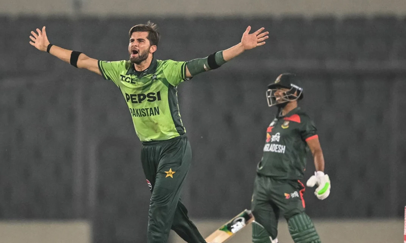 پاکستان نے دوسرے ون ڈے میں بنگلا دیش کو شکست دیکرسیریز برابرکردی