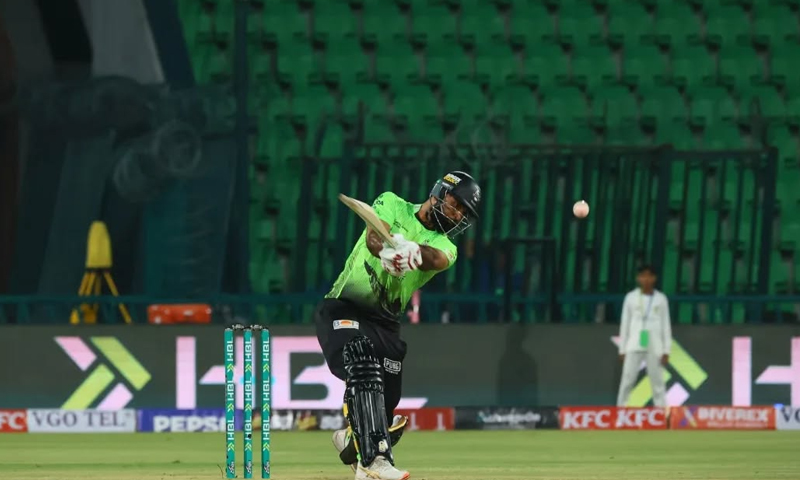 فخر زمان نے پی ایس ایل میں  اہم سنگ میل عبور کرلیا