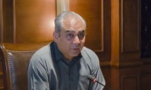 محسن نقوی کا نادرا ہیڈکوارٹرز کا دورہ، شناختی نظام مزید سخت کرنے کی ہدایت 