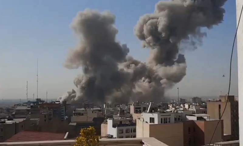 جنگ 8 ویں روز میں داخل ، امریکا اور اسرائیل کے ایران پر بڑے پیمانے پر حملے