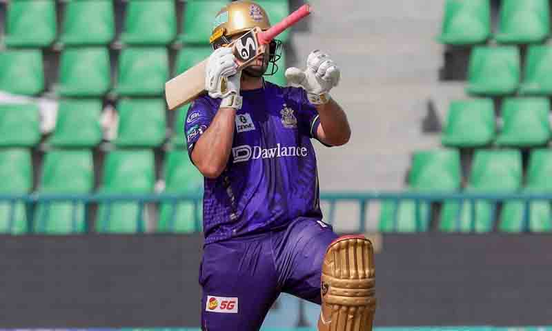 کوئٹہ گلیڈی ایٹرز کا بڑا اسکور، کراچی کنگز کو 196 رنز کا ہدف