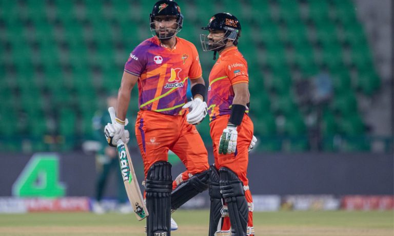 پی ایس ایل 11، پنڈیز  نے سلطانزکو 183 رنز کا ہدف دے دیا