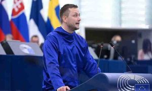 ہم برف کا کوئی ٹکڑا نہیں بلکہ ایک غیرت مند قوم ہیں، وزیراعظم گرین لینڈ