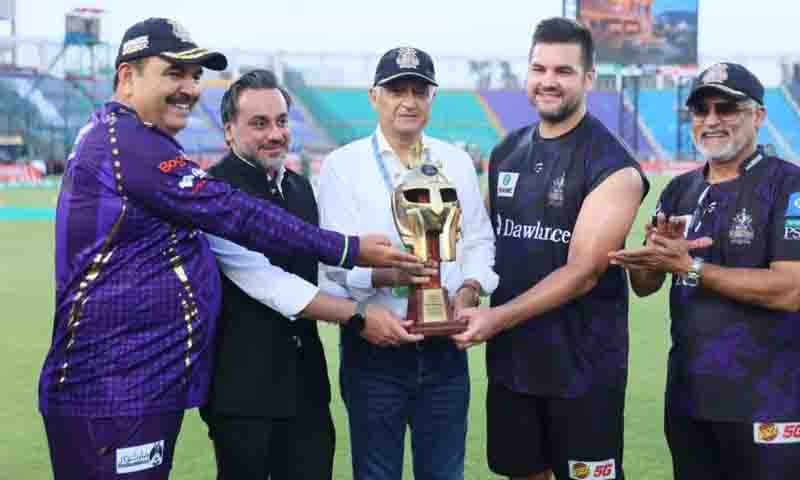 رائلے روسو پی ایس ایل میں 100 میچز مکمل کرنے والے پہلے غیر ملکی کھلاڑی بن گئے