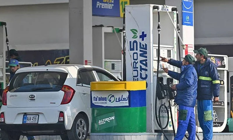 پیٹرولیم مصنوعات کی قیمتوں میں ہوشربا اضافہ، مشرق وسطیٰ بحران یا آئی ایم ایف ڈکٹیشن؟