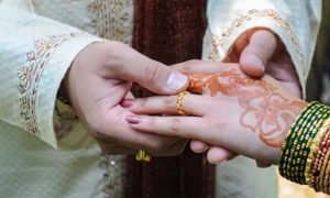 سرکاری ملازمین کی غیر ملکی شہریوں سے شادی پر نئی پابندیاں نافذ