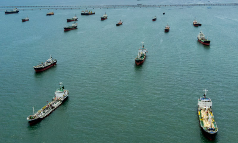 آبنائے ہرمز سے گزرنے کے لیے ایران کی اجازت لازمی ہو گی، ایرانی پارلیمنٹ