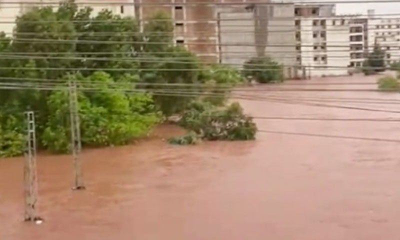 ملک میں شدید موسمی صورتحال، محکمہ موسمیات نے سیلاب کی وارننگ بھی جاری کر دی