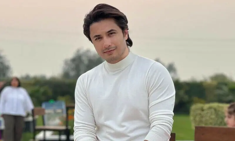 علی ظفر کا شاہ رخ خان کے حوالے سے حیرت انگیز انکشاف