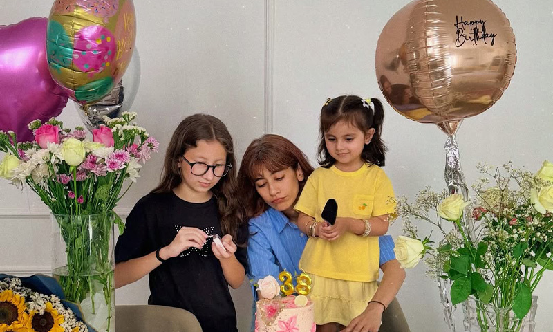 سائرہ یوسف کا سابق شوہر کی بیٹی کے ساتھ محبت بھرا انداز، مداح متاثر