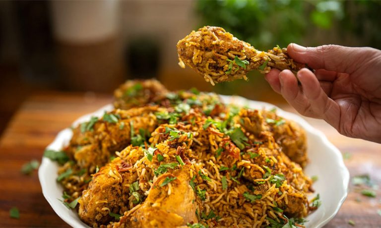 بریانی کھائیں وہ بھی مفت؛ ریسٹورنٹ کی انوکھی پیشکش