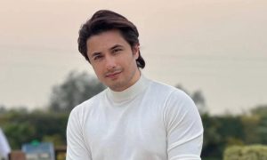 علی ظفر نے میشا شفیع کے خلاف کیس جیتنے کے بعد خاموشی توڑ دی