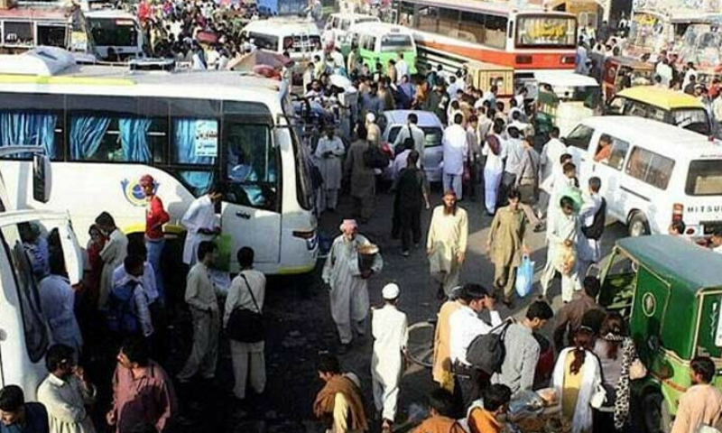 پیٹرولیم مصنوعات کی قیمتوں میں کمی ، پبلک ٹرانسپورٹ کے کرایے 25 فیصد کم کر دیئے گئے