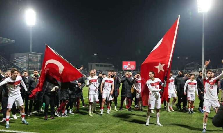 ترکیہ نے 24 سال بعد فیفا ورلڈکپ کیلئے کوالیفائی کر لیا