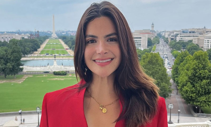 برطانیہ کی اسلام دشمن امریکی انفلوئنسر کی ملک میں داخلے پر پابندی