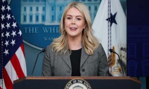 ایران سے رابطے جاری، جنگ بندی میں توسیع کی خبریں غلط ہیں، وائٹ ہاؤس