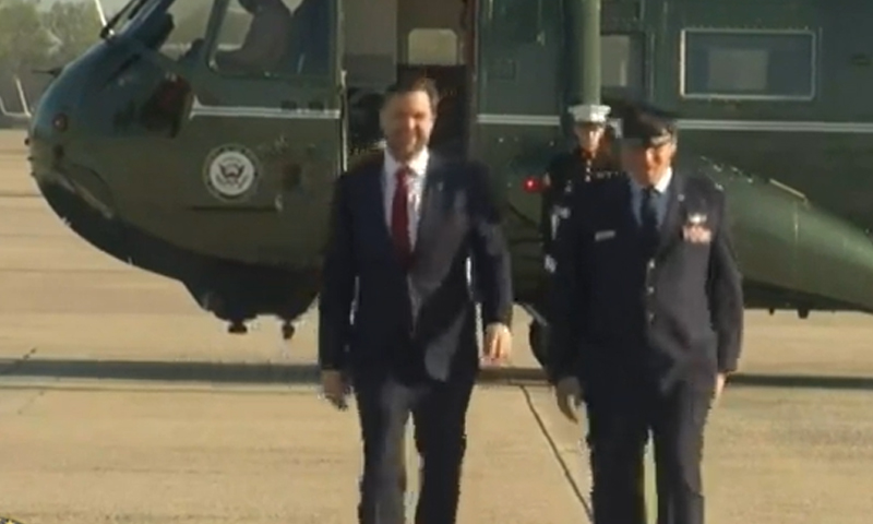 امریکی نائب صدر جے ڈی وینس میری لینڈ سے پاکستان کیلئے روانہ