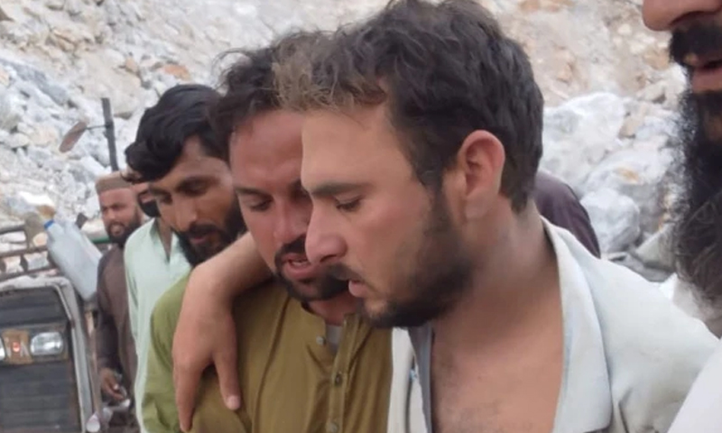 رستم: لینڈ سلائیڈنگ میں لاپتہ شخص  16 دن بعد زندہ مل گیا