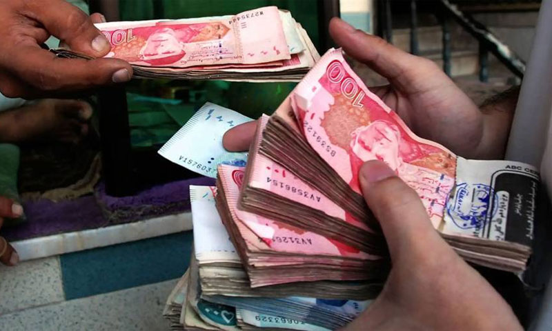 بینک صارفین سے ایس ایم ایس فیس کی مد میں اربوں روپے وصولی کا انکشاف