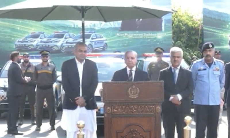 زرمبادلہ ذخائر کی بچت کیلئے ماحول دوست گاڑیوں کے استعمال کو فروغ دینا ہوگا، وزیر اعظم