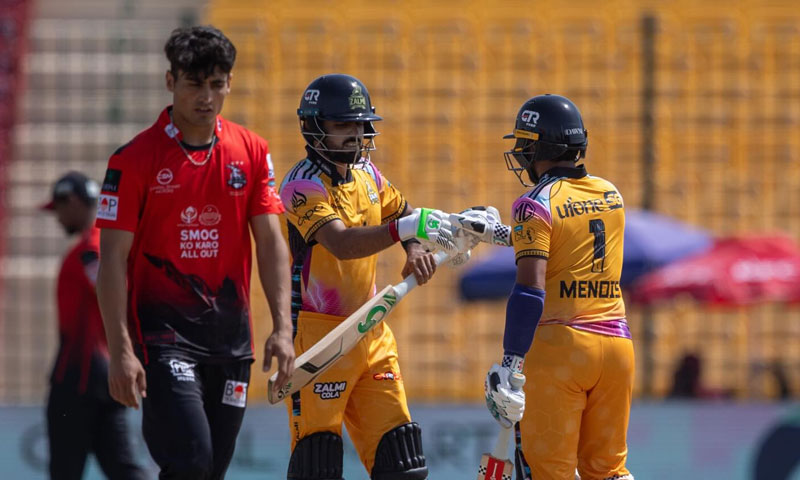 پی ایس ایل 11؛ پشاور زلمی کا لاہور قلندرز کو جیت کیلئے 174 رن کا ہدف