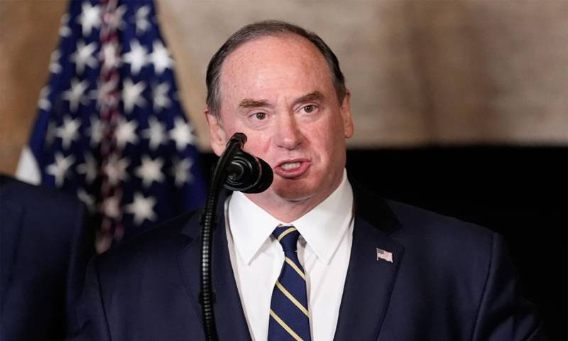 ٹرمپ انتظامیہ میں اختلافات ، وزیر بحریہ کو برطرف کر دیا گیا