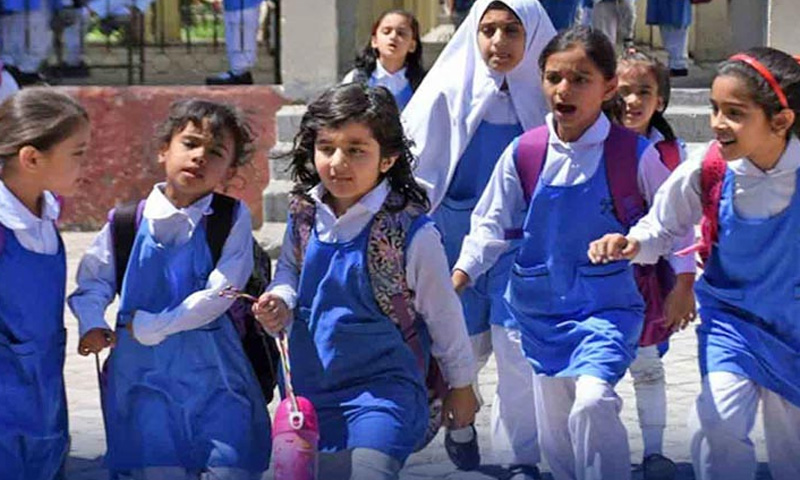 پنجاب میں گرمیوں کی چھٹیوں میں کمی پر غور