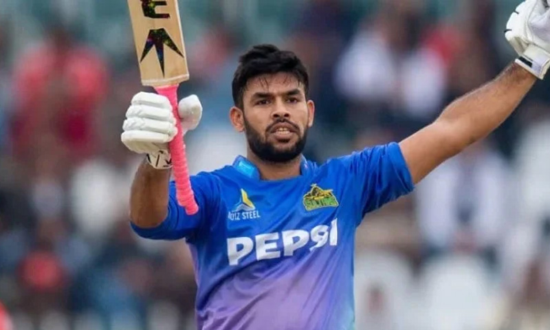 عثمان خان پی ایس ایل کی تاریخ میں سب سے زیادہ سنچریاں بنانے والے کھلاڑی بن گئے