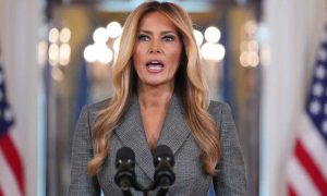 میلانیا ٹرمپ نے جیفری ایپسٹین سے تعلقات کی خبروں پر خاموشی توڑ دی