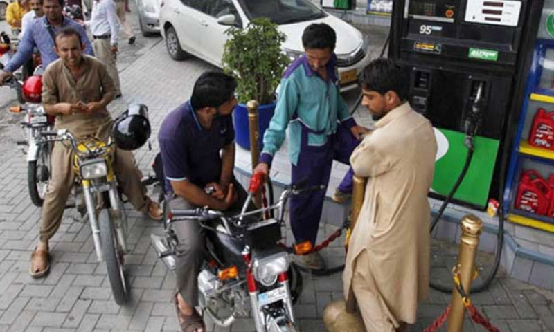 موٹر سائیکل سواروں کو پیٹرول کے معاملے میں مزید ریلیف، وزیراعلیٰ سندھ کا اہم اعلان
