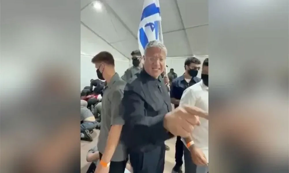 فلوٹیلا کارکنان سے بدسلوکی کی ویڈیو وائرل، عالمی برادری کا اسرائیل سے معافی کا مطالبہ