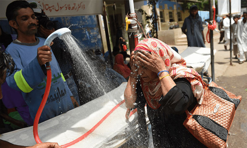 سندھ میں شدید گرمی کی لہر؛ پی ڈی ایم اے نے ہیٹ ویو الرٹ جاری کر دیا