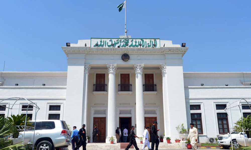 اسپیکر کے پی اسمبلی نے گندم اور  گیس بحران پر ہنگامی اجلاس طلب کرلیا