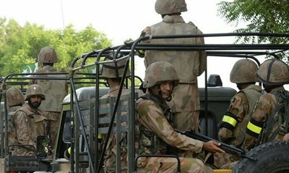 بنوں میں سیکیورٹی فورسز کا آپریشن، 2 اہم خوارجی سرغنوں سمیت 16 دہشت گرد ہلاک، 2 پولیس اہلکار شہید