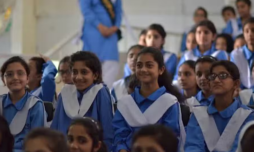 وفاقی تعلیمی اداروں میں بھی گرمیوں کی چھٹیوں کا اعلان کردیا گیا school