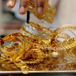 سونے کی قیمت میں بڑی کمی ، فی تولہ کتنے کا ہو گیا؟