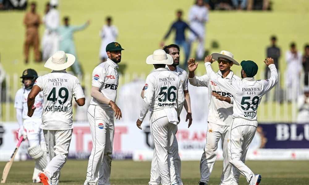 بنگلہ دیش سے وائٹ واش کے بعد قومی کرکٹ ٹیم کو ٹیسٹ رینکنگ میں تنرلی کا سامنا