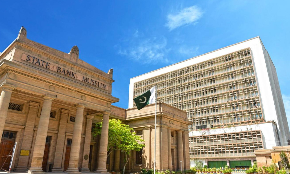 پاکستان میں ڈیجیٹل بینکنگ کا بڑا سنگِ میل، موبائل ایپ صارفین ساڑھے 9 کروڑ سے تجاوز کر گئے