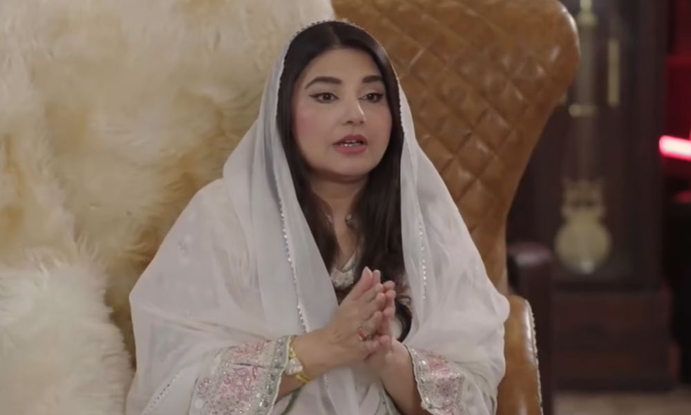 حج کے دوران اداکارہ جویریہ سعود کیساتھ کیا حیران ک